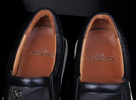 GIVENCHY Men Loafers_01